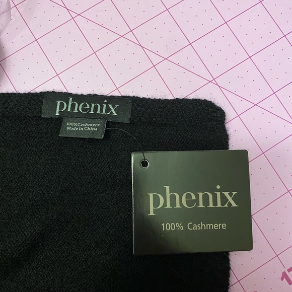 NWT Phenix Cashmere Knit scarf - Picture 2 of 2